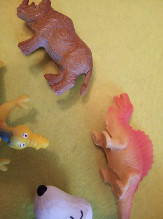 8 BONECOS de coleção