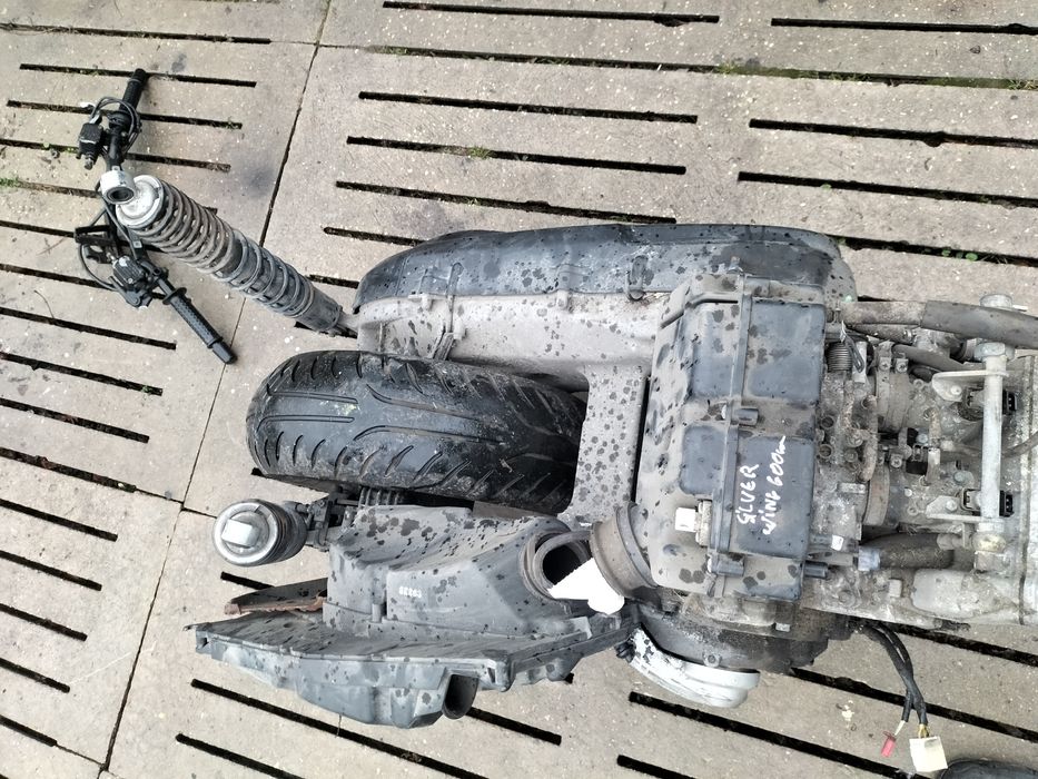 Silnik honda silver wing 600cm