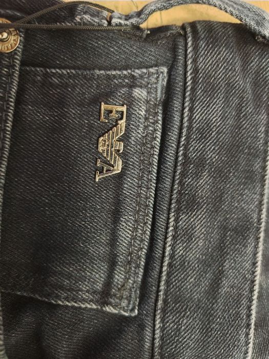Spodnie Jeansy spodnie slim fit Emporio Armani