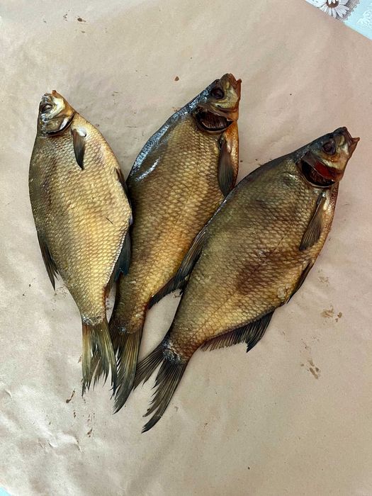 Лящ без ікри копчений , товстолоб , власне виробництво