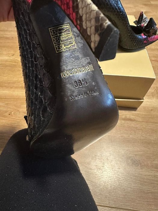 buty na wysokim obcasie