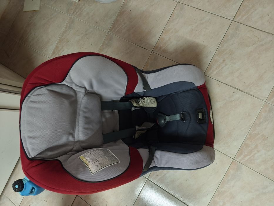 Cadeira auto criança.