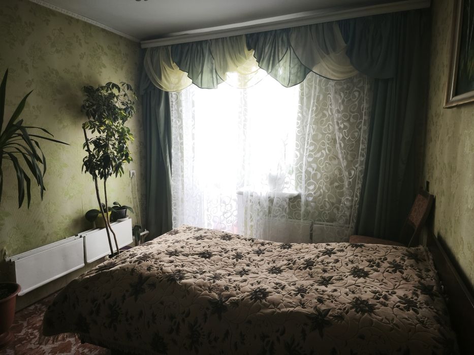 Продам 3 -х кімнатну квартиру в центрі міста.
