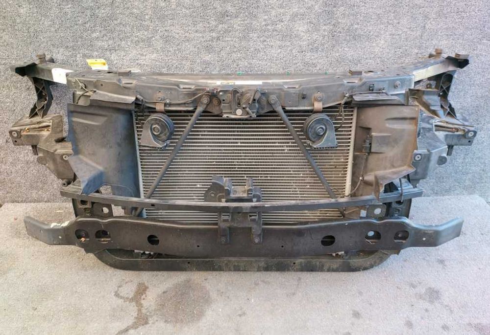 Панель радиаторов телевизор Jeep Grand Cherokee WK2 WL EU USA Разборка