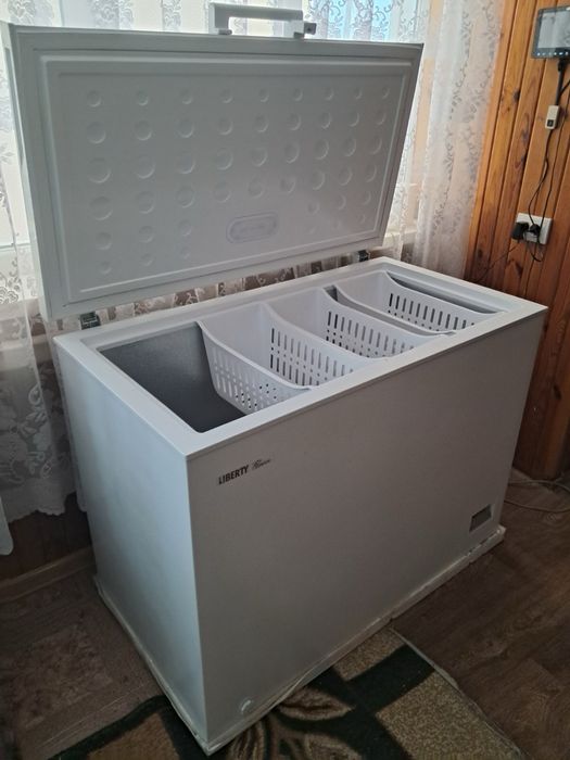 Морозильна камера Liberty