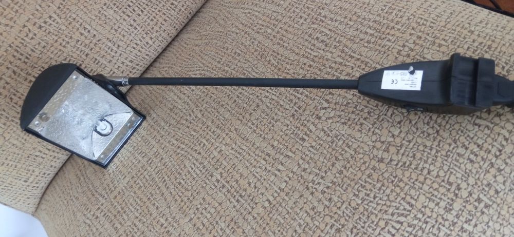 Candeeiro técnico com adaptador de secretária