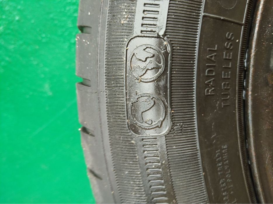 продам колесо, r 15 195/ 65 з резиною протектор 3-3.5 мм 1