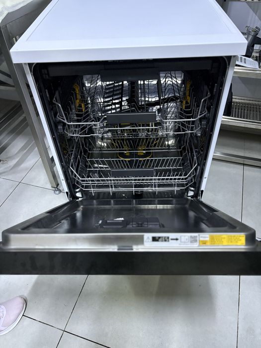 Посудомийна мишина посудомийка whirlpool w7f hs31