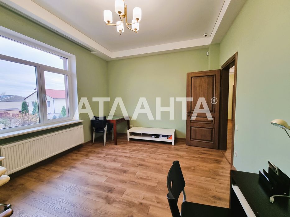 Дом с подвалом на участке 6 соток на  Фонтане