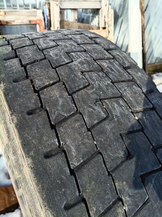 Opony 315 70 R22.5