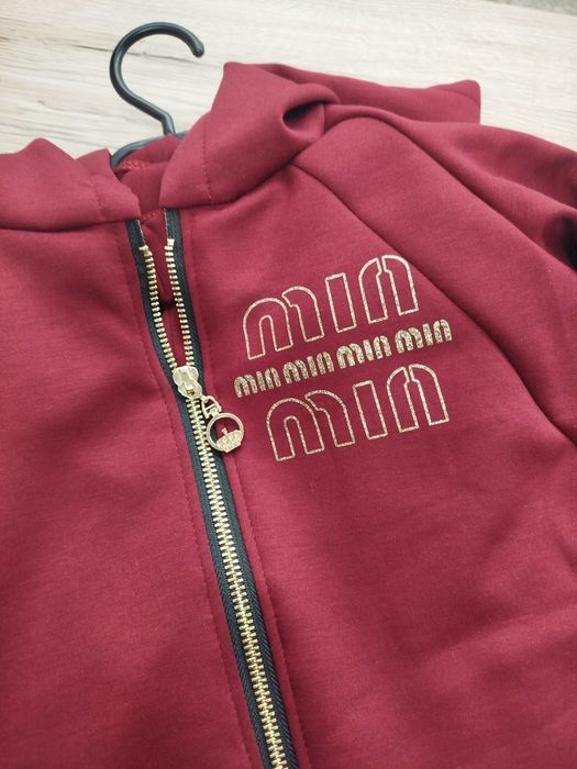 Bordowy dres dziewczęcy 128