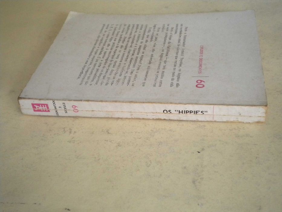 Os Hippies
de J. D. Brown