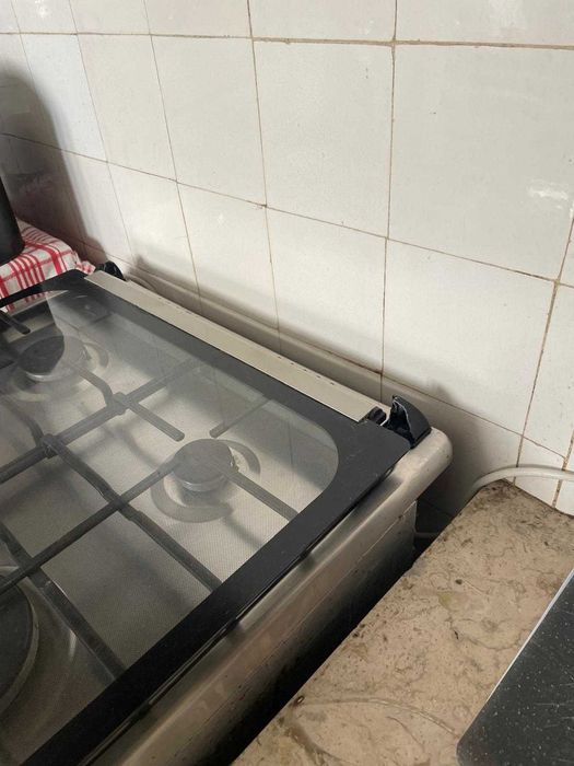 Fogão misto Junex em inox (forno elétrico e placa a gás natural)