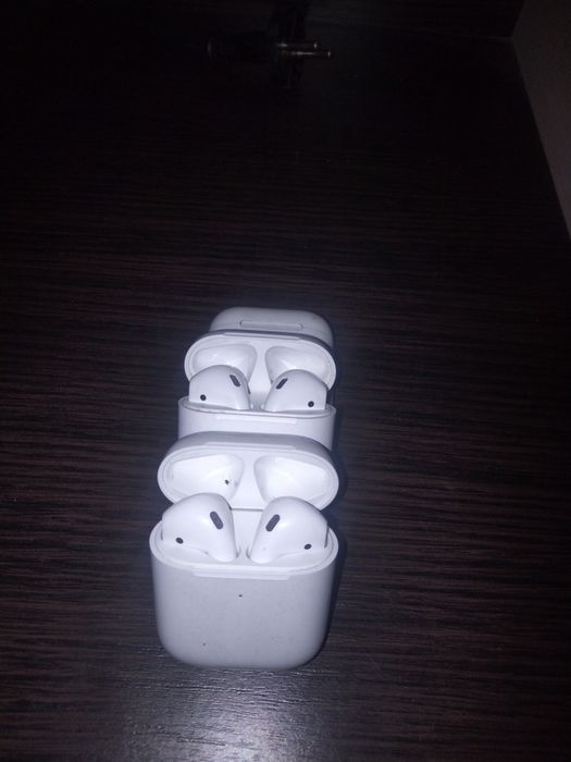 Кейс для навушників  Apple AirPods