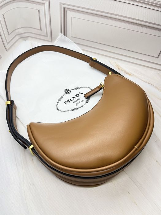 Сумка в коричневому кольорі