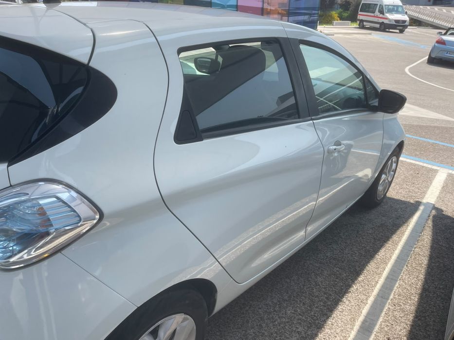 Renault Zoe ZE40 40kWh | Bateria Própria | GPS | Câmara | 2017