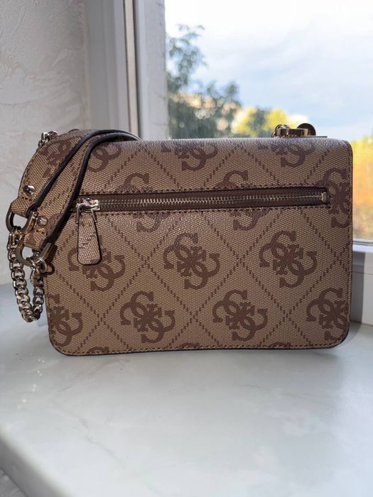 Продам сумку Guess