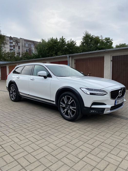 Volvo V90 Cross Country
