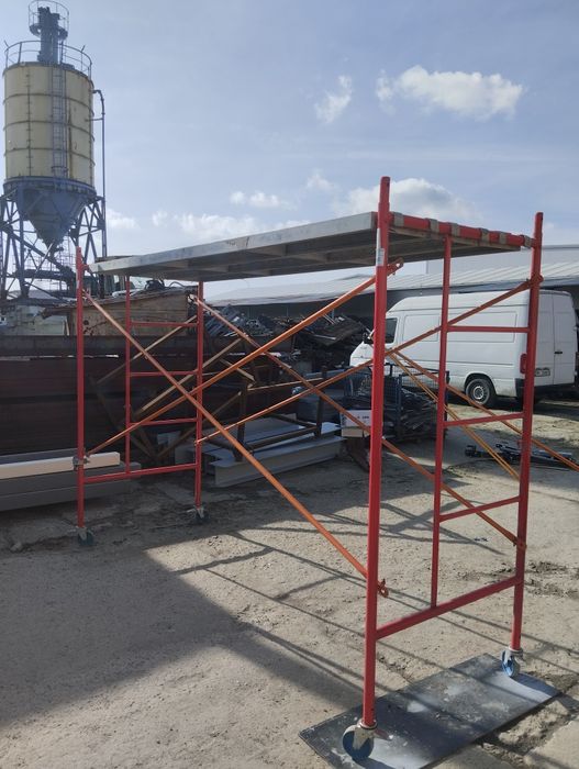 Rusztowanie elewacyjne drabinkowe modułowe