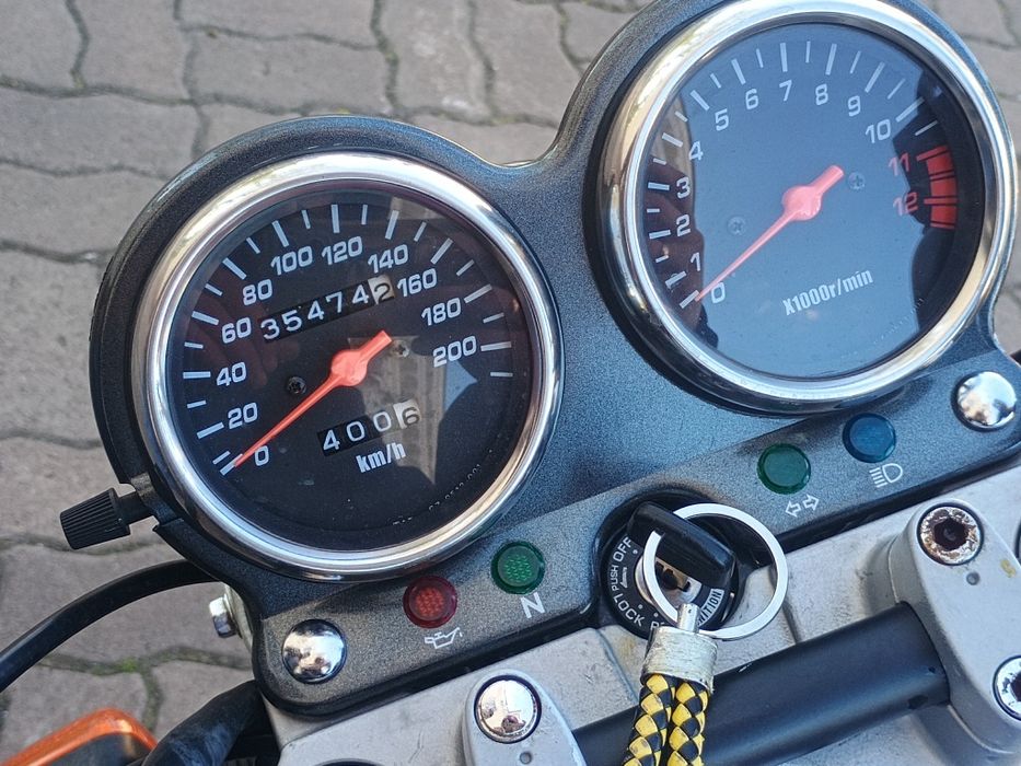 Suzuki GS 500 2005 року