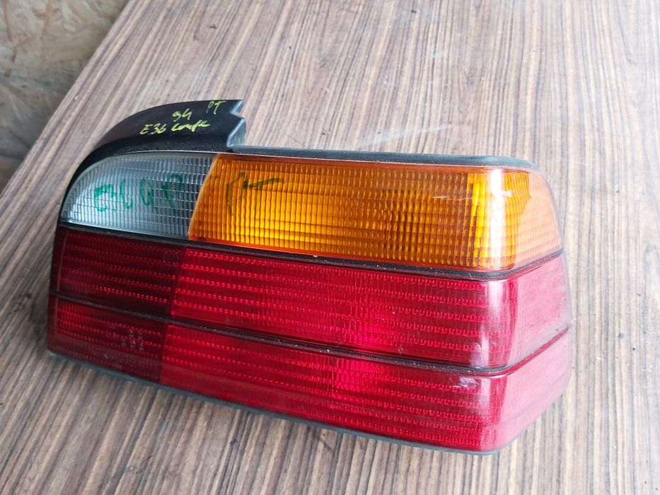 Lampa prawy tył e36 coupe