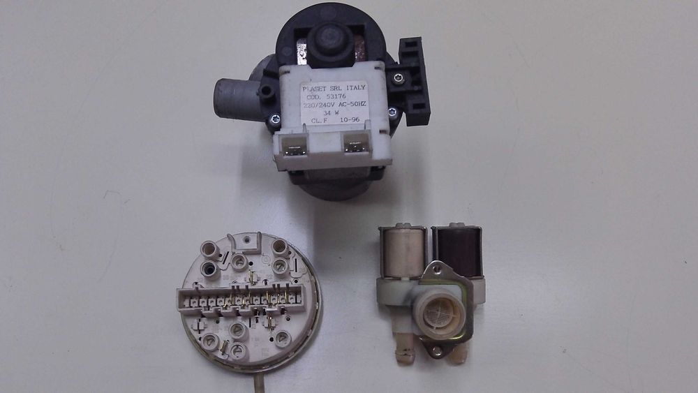 Запчастини до пральних машин SAMSUNG WF6450S4V, Indesit WDN 2296XW U