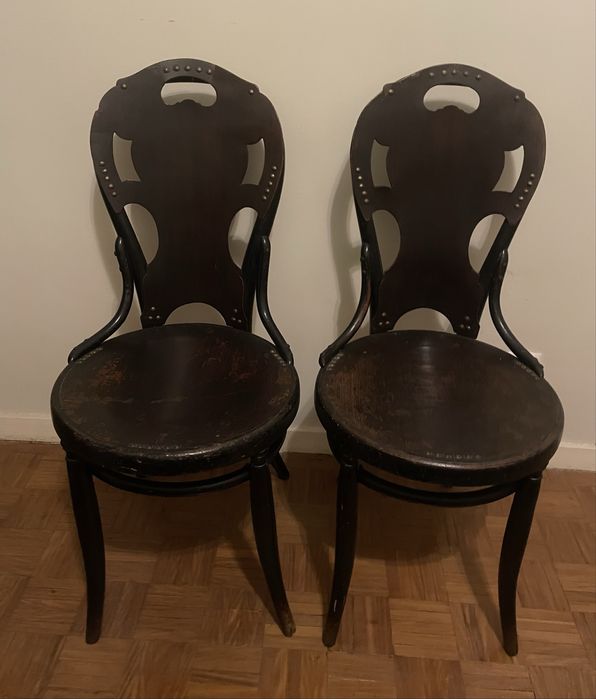 Par de cadeiras antigas, estilo Thonet