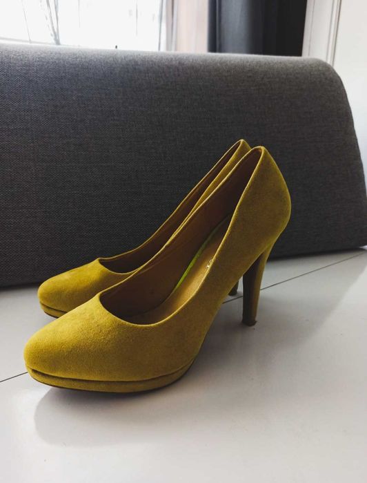 Żółte szpilki 36