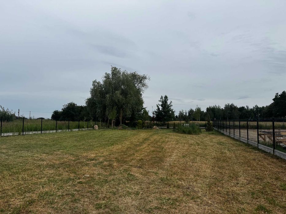 działka budowlana 950m2/okolice Błonia/ogrodzona/studnia głebinowa/około 30-35 min do Warszawy