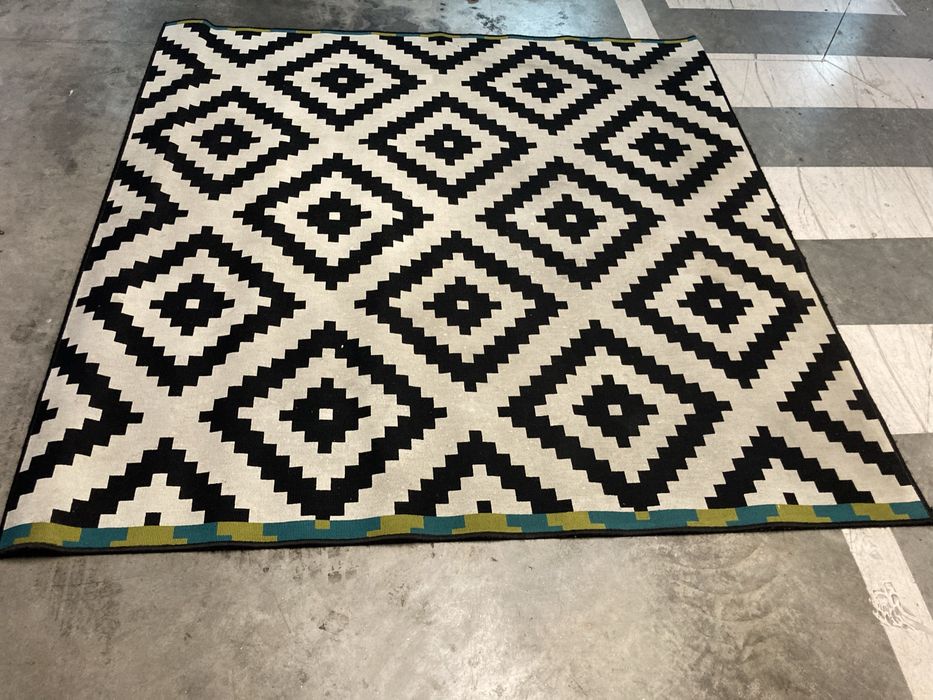 Tapete retangular amarelo outro quadrado ikeia