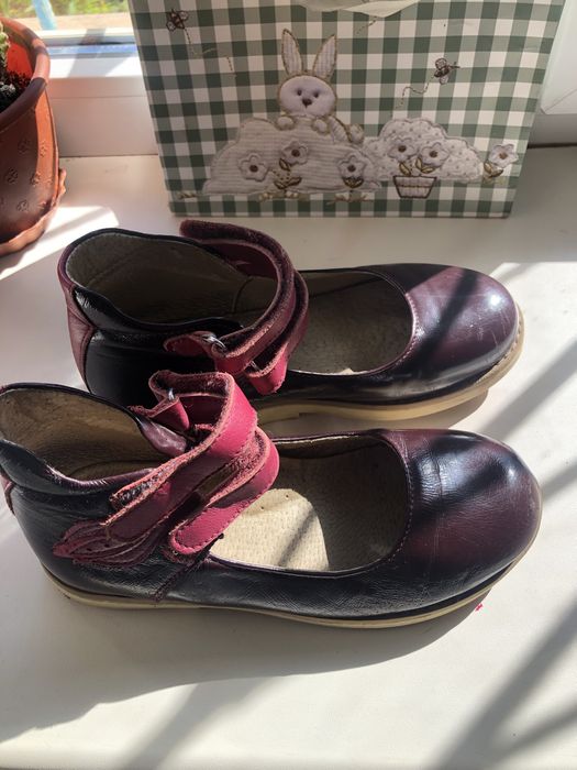 Ортопедичне взуття для дівчинки