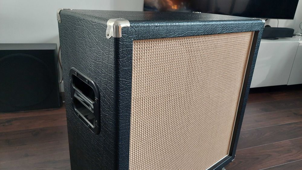 Obudowa kolumny gitarowej 4x10