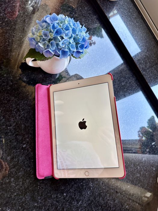 Apple iPad Air 2 16GB Wi-Fi (Dourado)