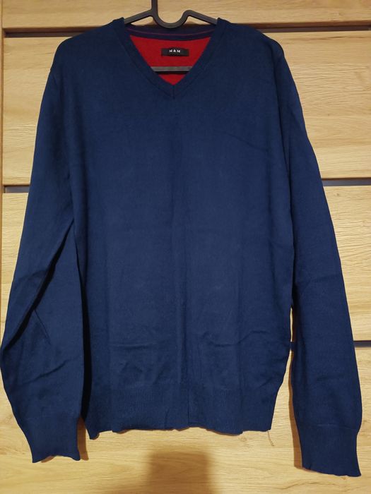 Sweter męski w serek granatowy