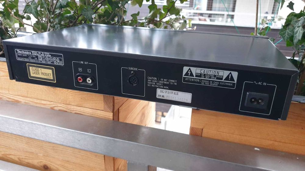 Technics - SL P 300 Top stan