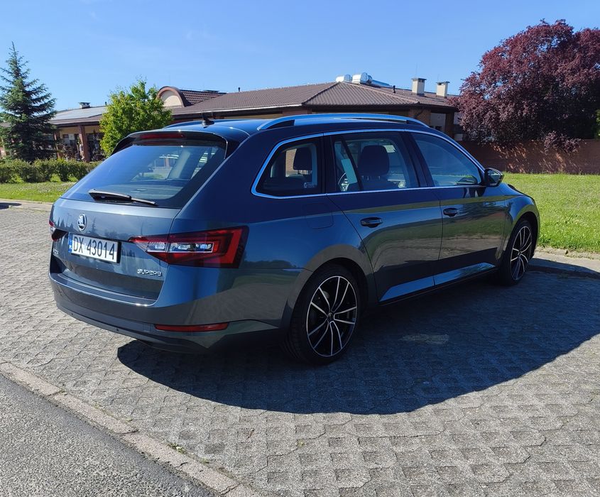 Wynajem Skoda Superb/2018/Automat/190km/GoCar Kiełczów