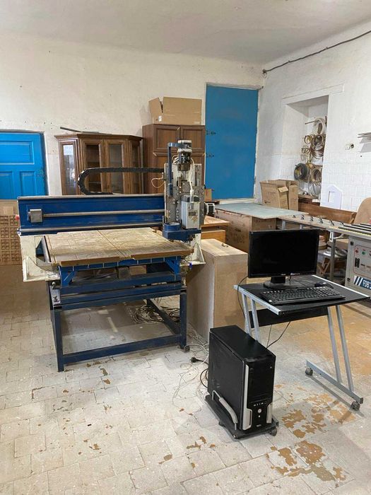 Фрезерний станок ЧПУ