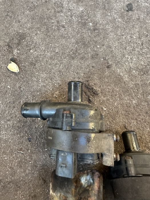 Водяний насос, помпа 144B00004R  Renault Megan Scenic Laguna