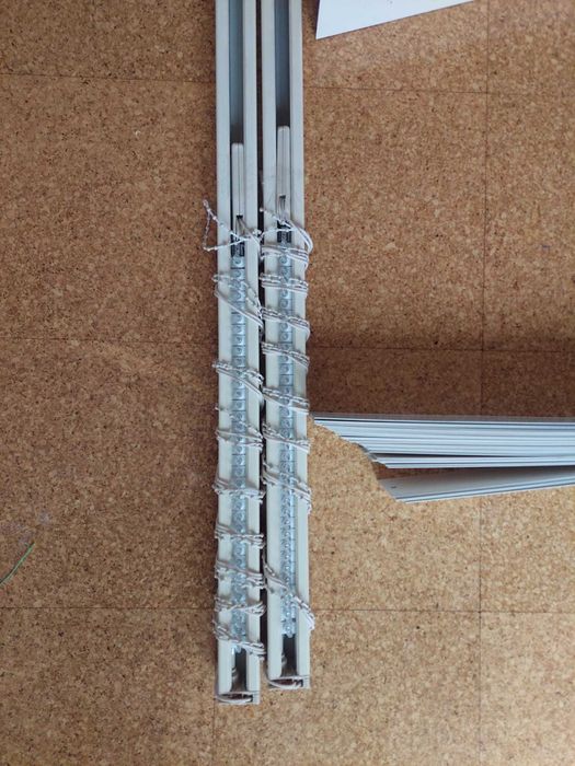 Estores/Bandas Verticais PVC - Bege - Bom Estado