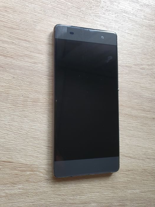 Sony Xperia XA. Z wadą.