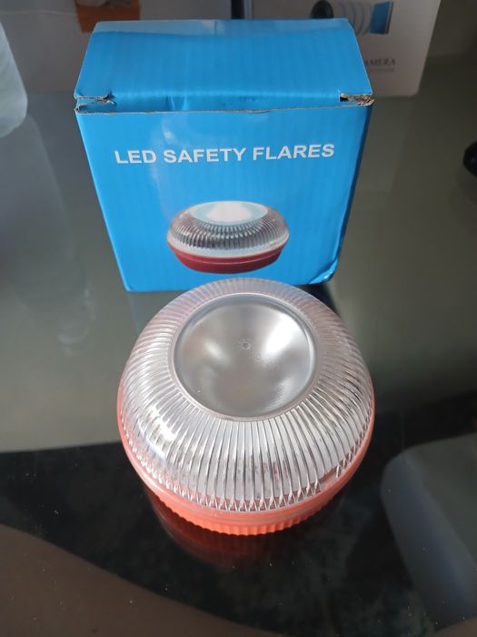 Sinalizador de Emergência LED Automóvel (Novo) — Luz de Sinalização Magnética