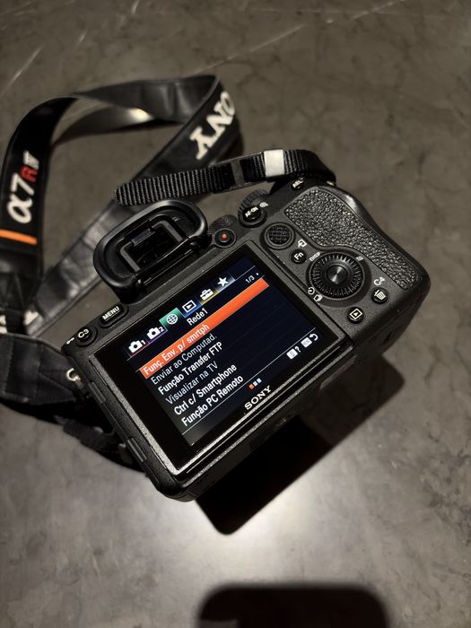 Sony 7R IV como nova com lente 35mm