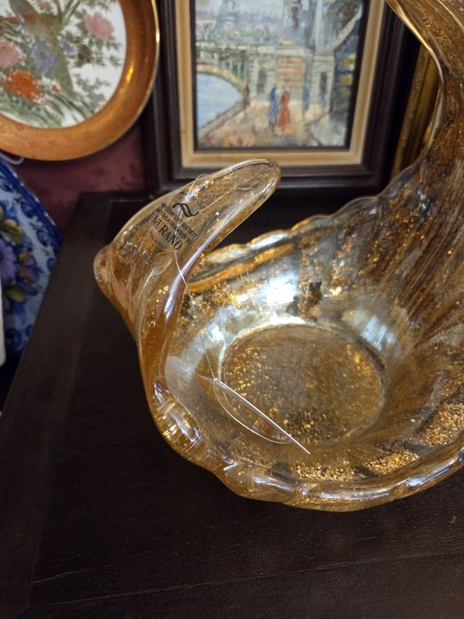 Centro, taça em vidro com dourado