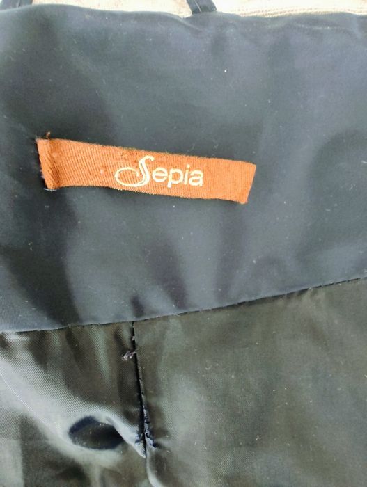 Granatowa pikowana kurtka z kapturem sepia z paskiem jesienna zimowa