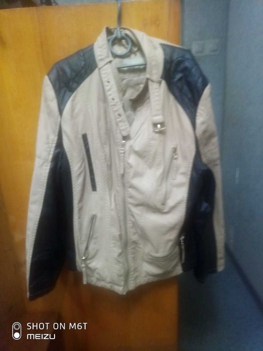 Куртки жіночі б/в