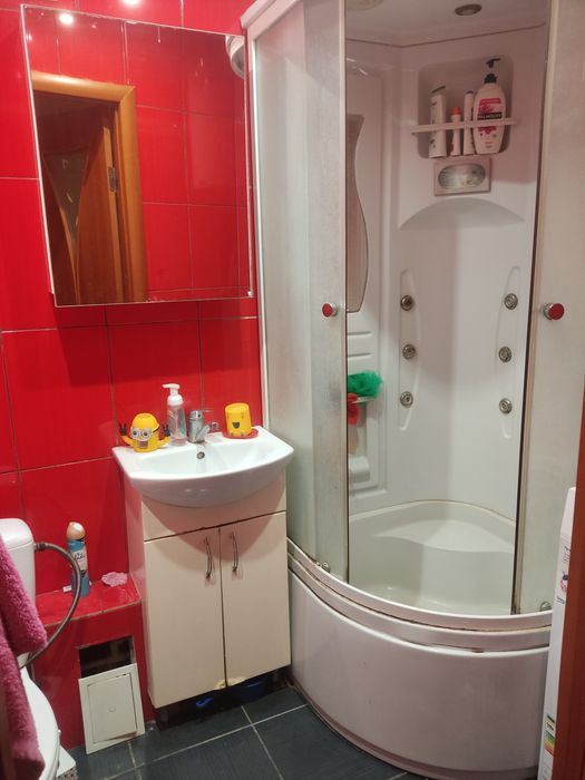 Продам 2-х кімнатну квартиру