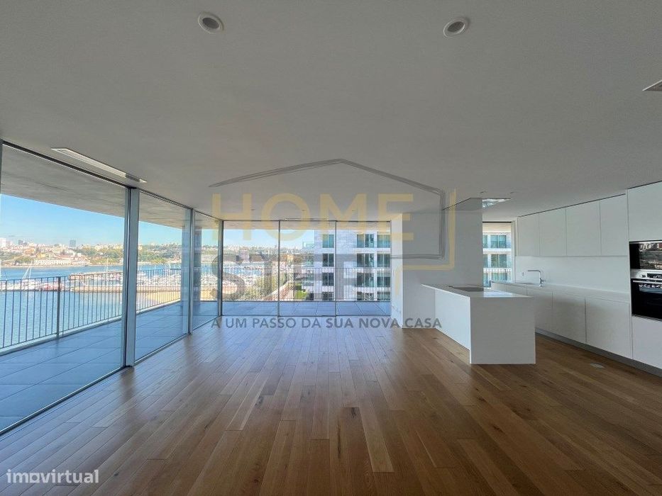 Apartamento T3 com Vista Rio, Edifício Cais D'Afurada