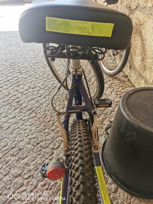 Bicicleta Esmaltina roda 26 com luzes