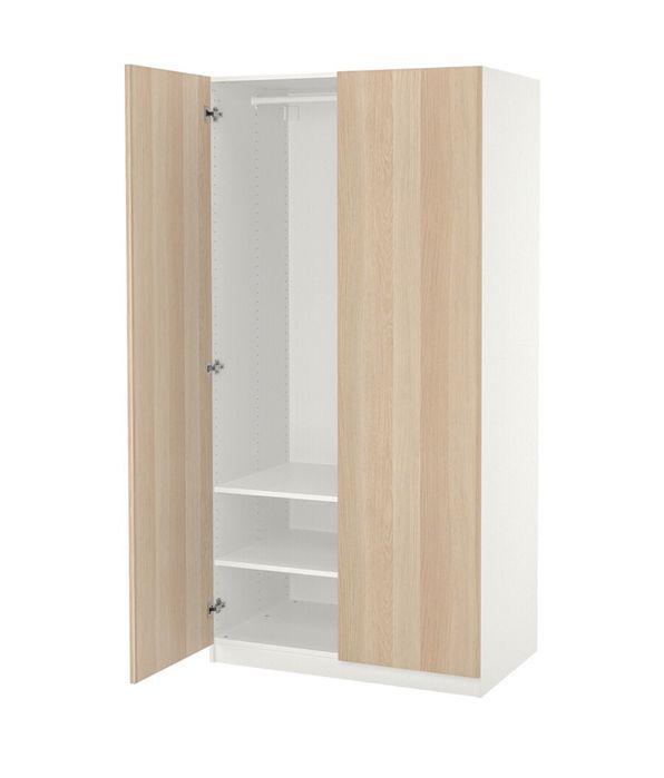 Armario branco Ikea em bom estado.