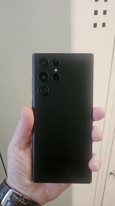 Samsung Galaxy S22 Ultra 12/512 б/у